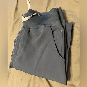 Figs Women's Charcoal Scrub Pants